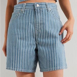 Levi's High Rise Baggy Jean Short